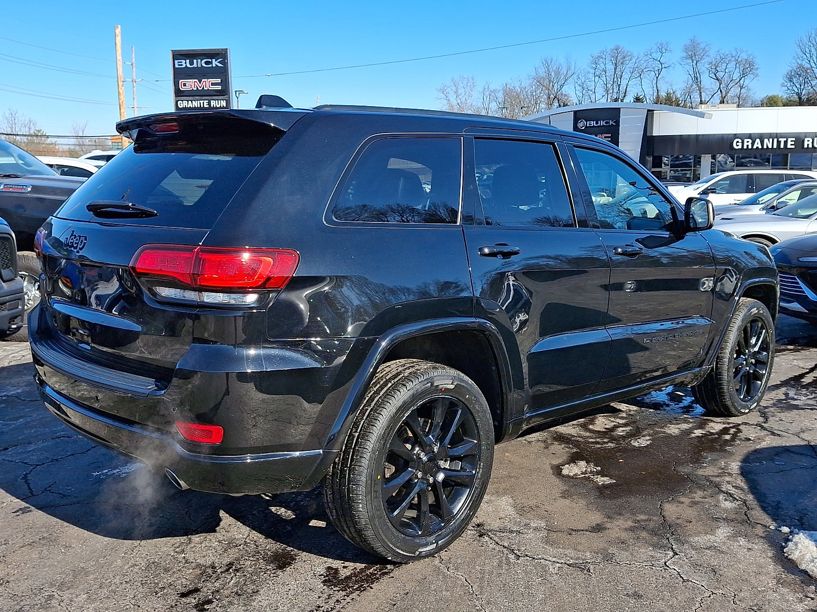 Used 2022 Jeep Grand Cherokee Laredo X image 6