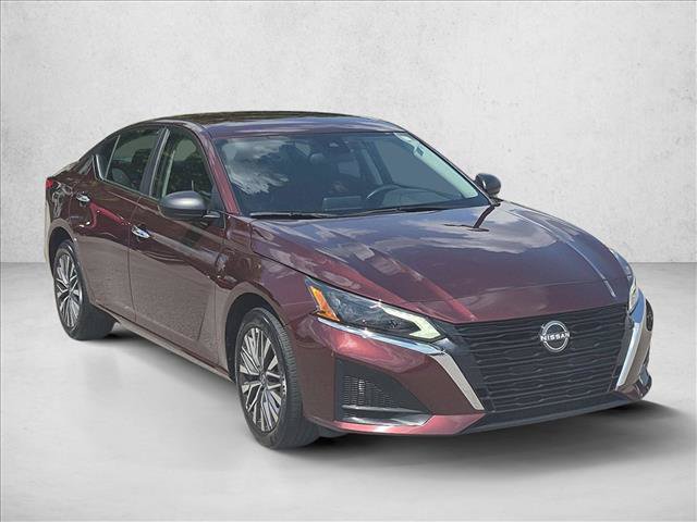 Used 2025 Nissan Altima 2.5 SV AWD/4WD image 3