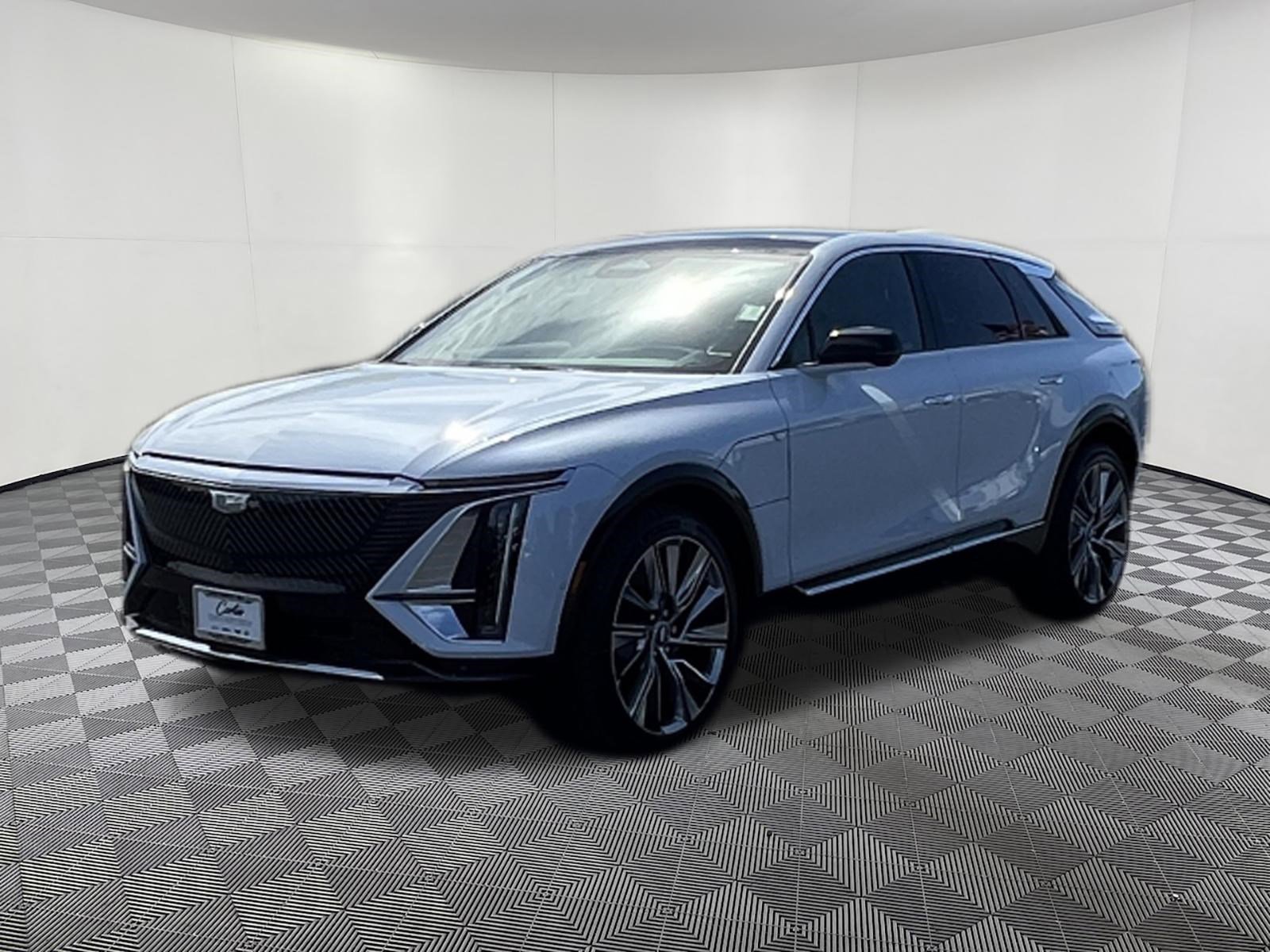 New 2026 Cadillac Lyriq Signature Luxury AWD/4WD image 3