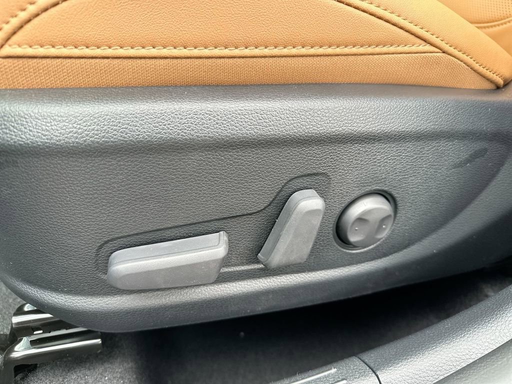 Used 2024 Kia Seltos EX image 30