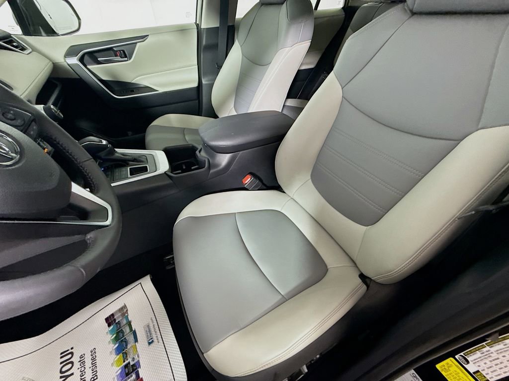 Certified 2025 Toyota RAV4 XLE Premium image 18