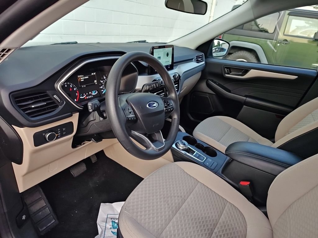 Used 2022 Ford Escape SE FWD image 7