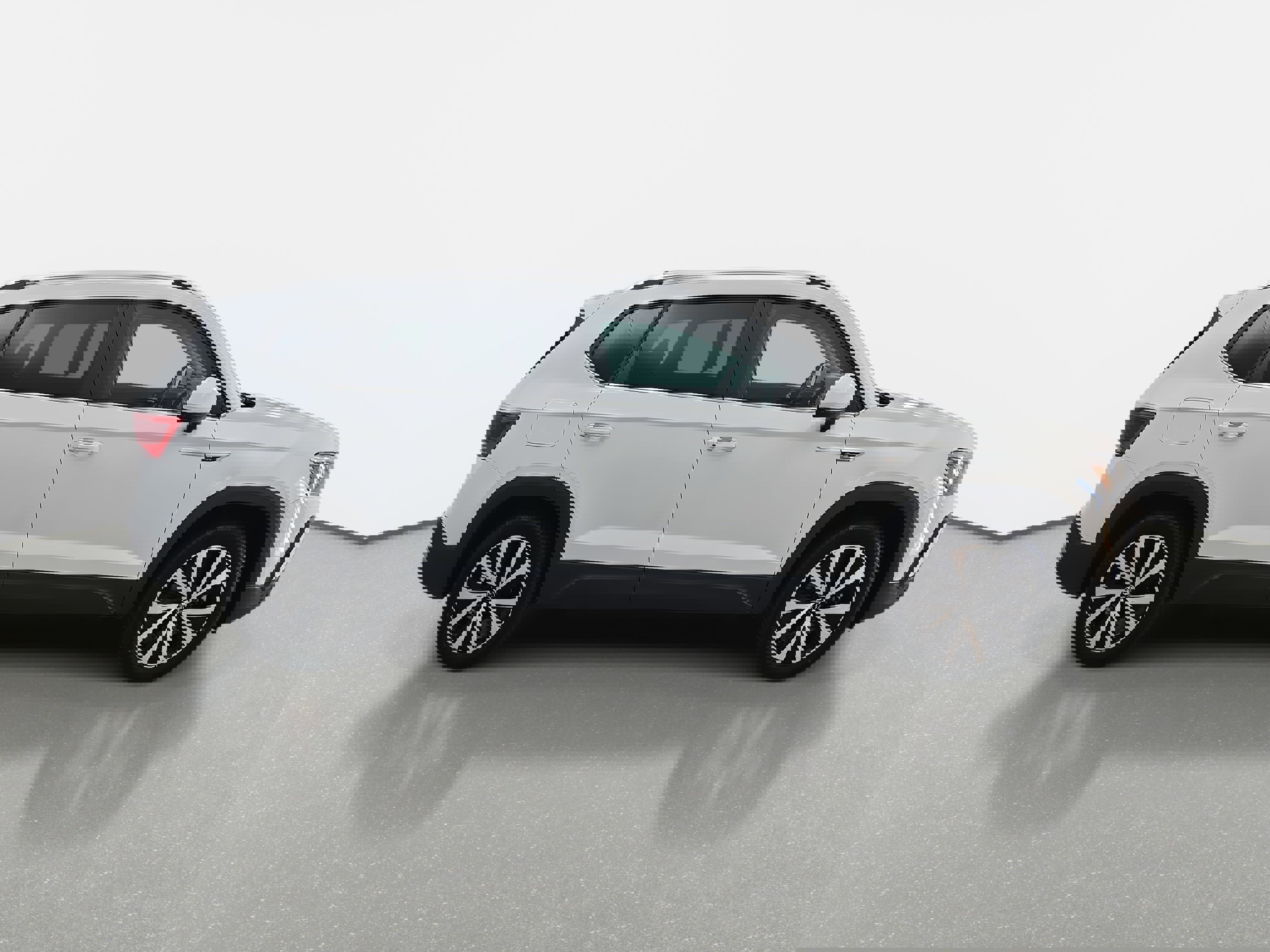 Certified 2022 Volkswagen Taos SE w/ IQ.Drive SE Package image 2