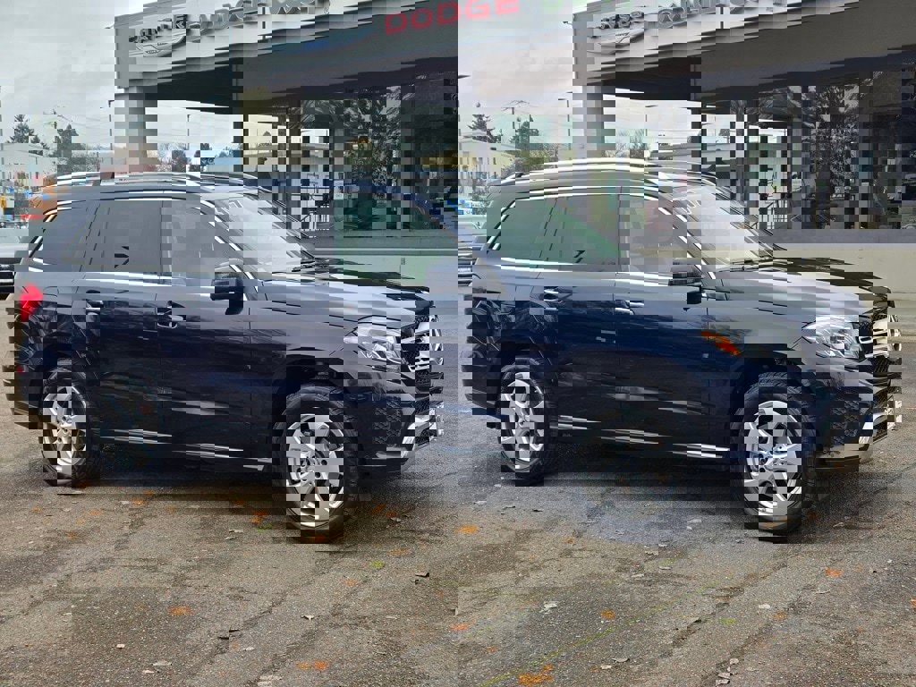 Used 2017 Mercedes-Benz GLS 450 4MATIC image 2