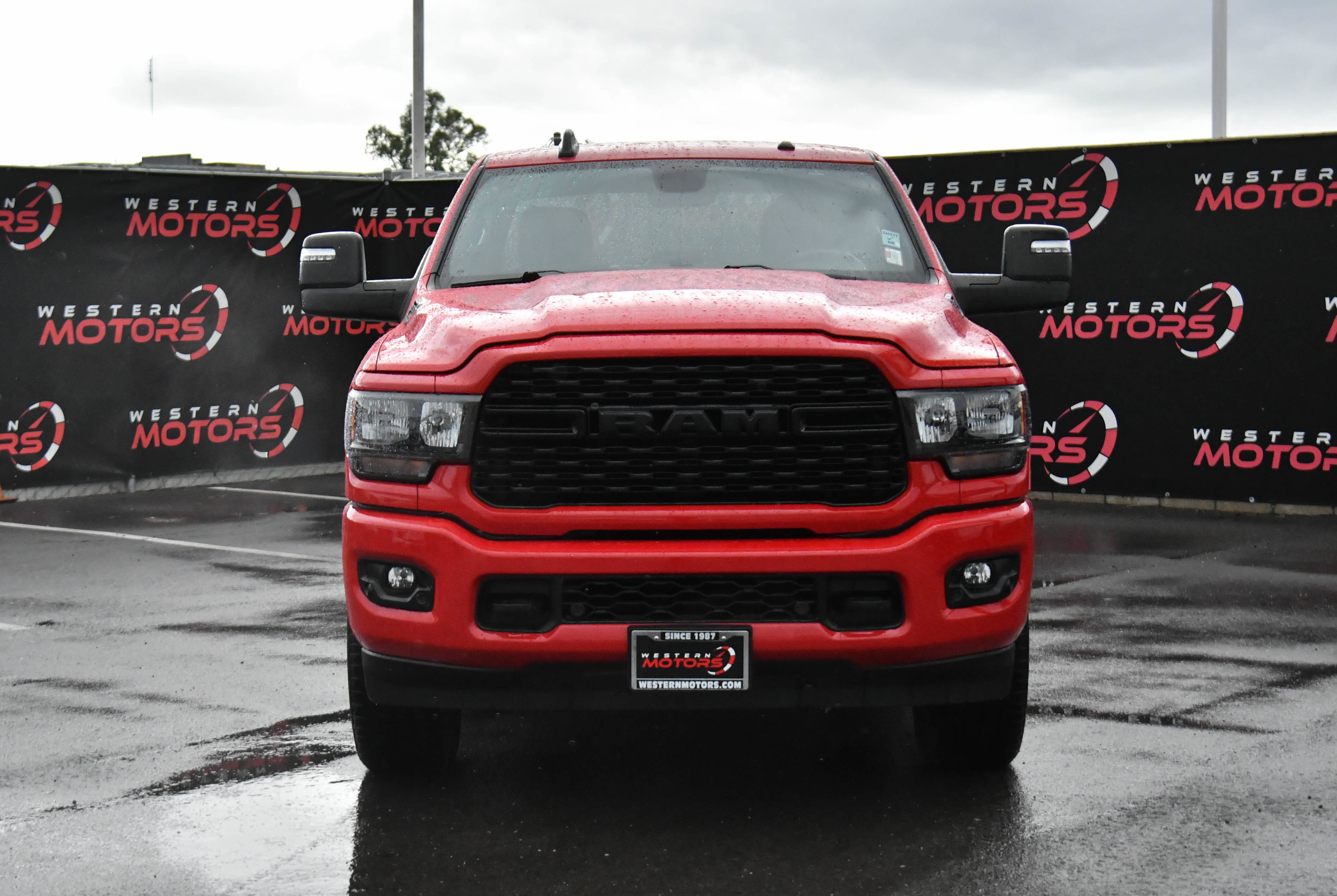 Used 2024 RAM 2500 Big Horn w/ Night Edition AWD/4WD image 2