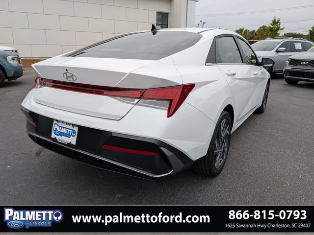Used 2025 Hyundai Elantra Limited FWD image 4