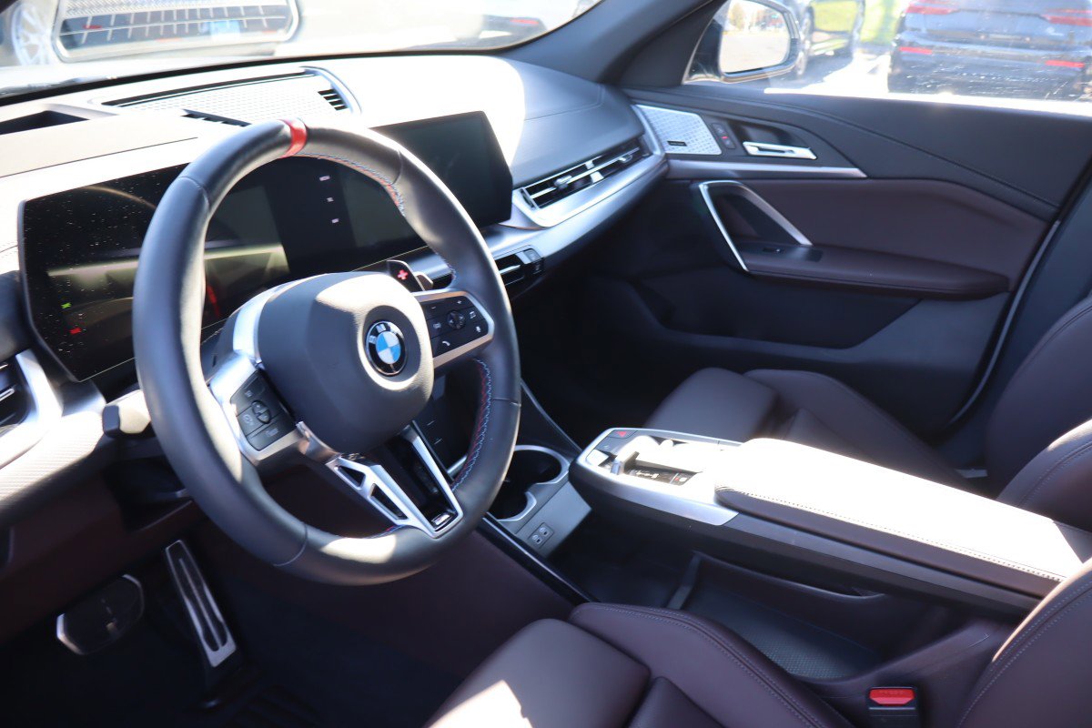 Used 2025 BMW X2 M35i image 9