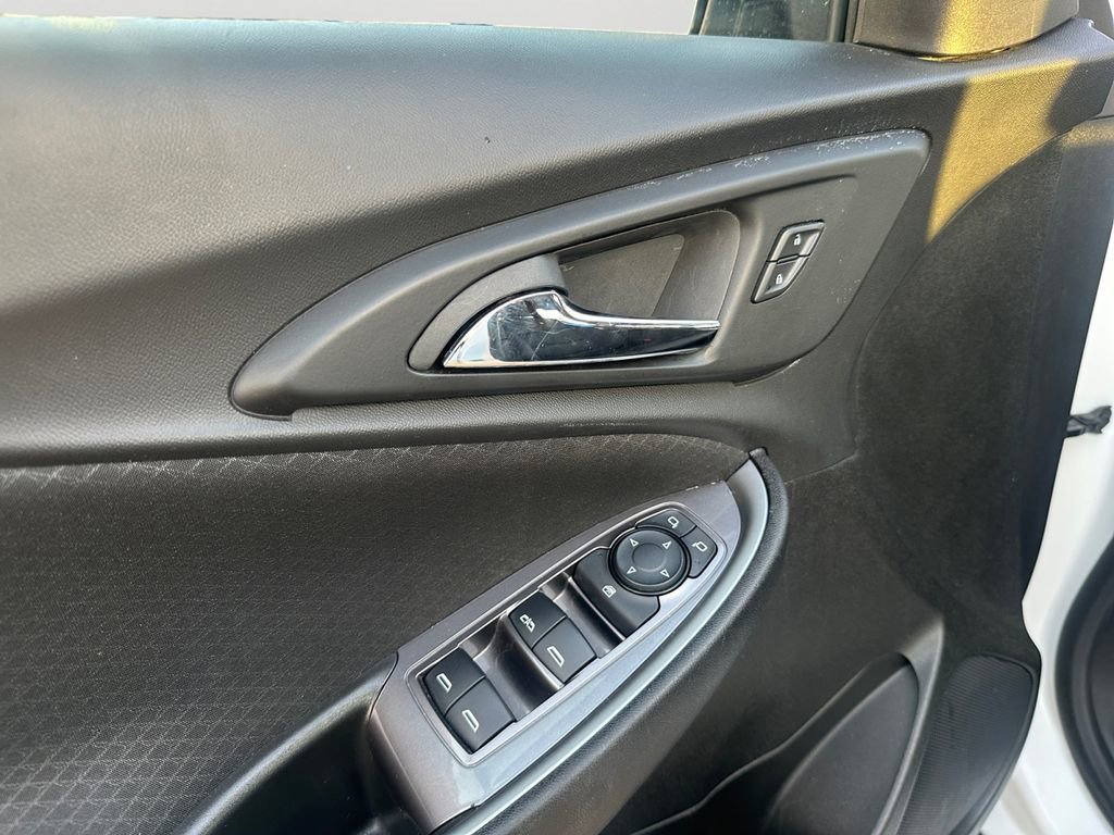 Used 2024 Chevrolet Malibu LT image 23