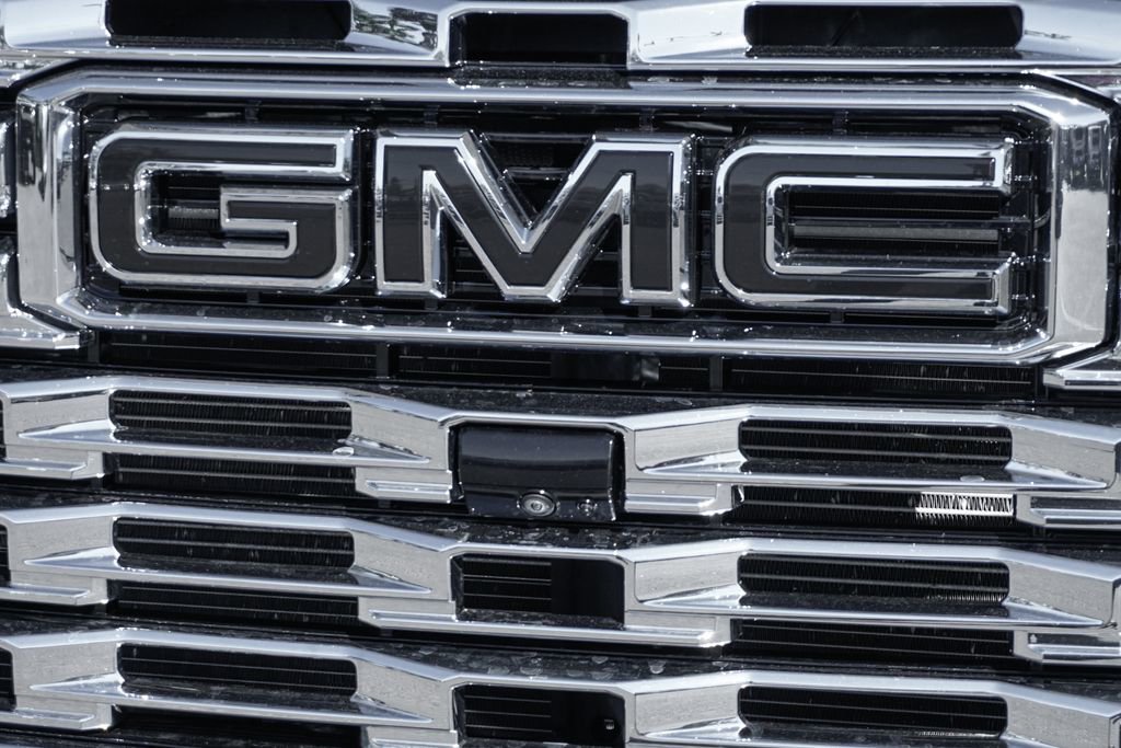 Used 2024 GMC Sierra 3500 Denali w/ Denali Reserve Package image 43