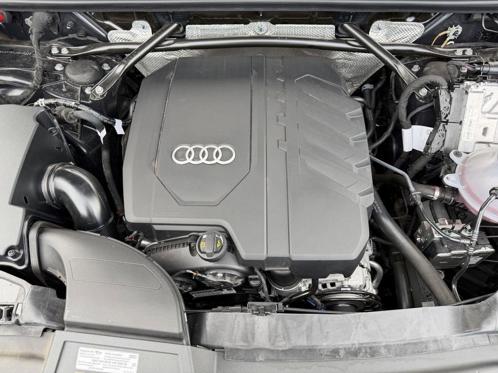 Used 2025 Audi Q5 2.0T Premium image 29