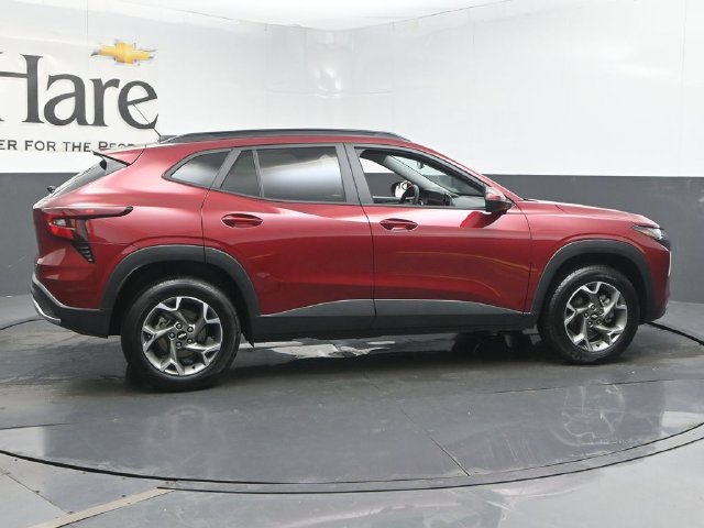 Used 2025 Chevrolet Trax LT FWD image 41