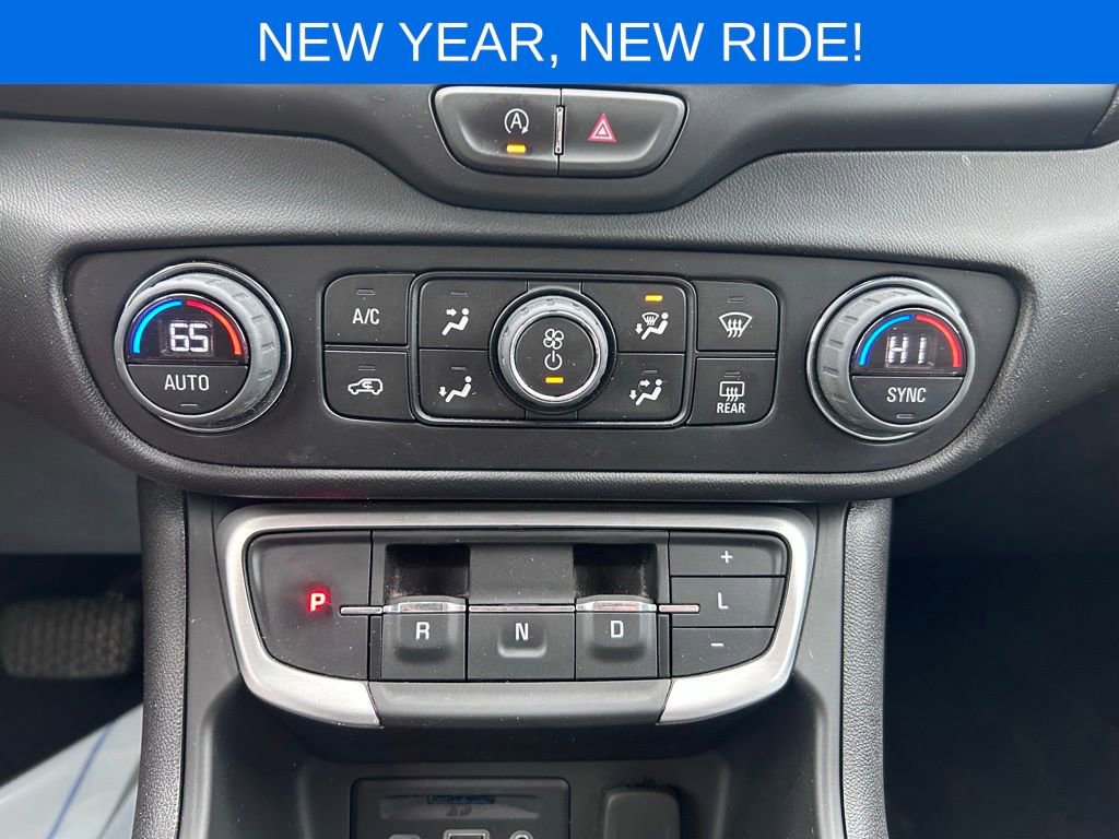 Used 2024 GMC Terrain SLT image 30