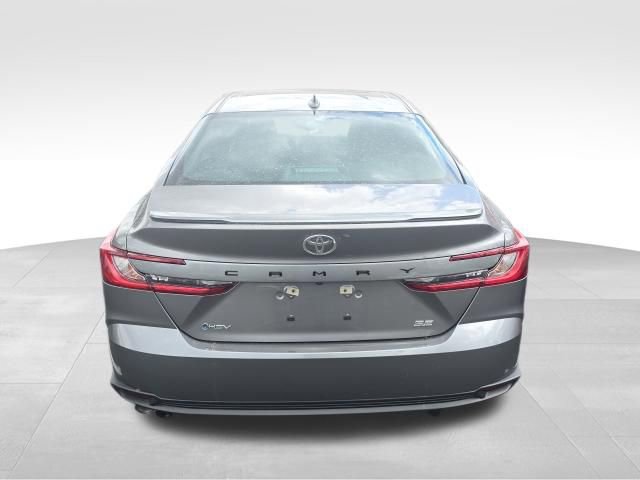 Used 2025 Toyota Camry SE image 5