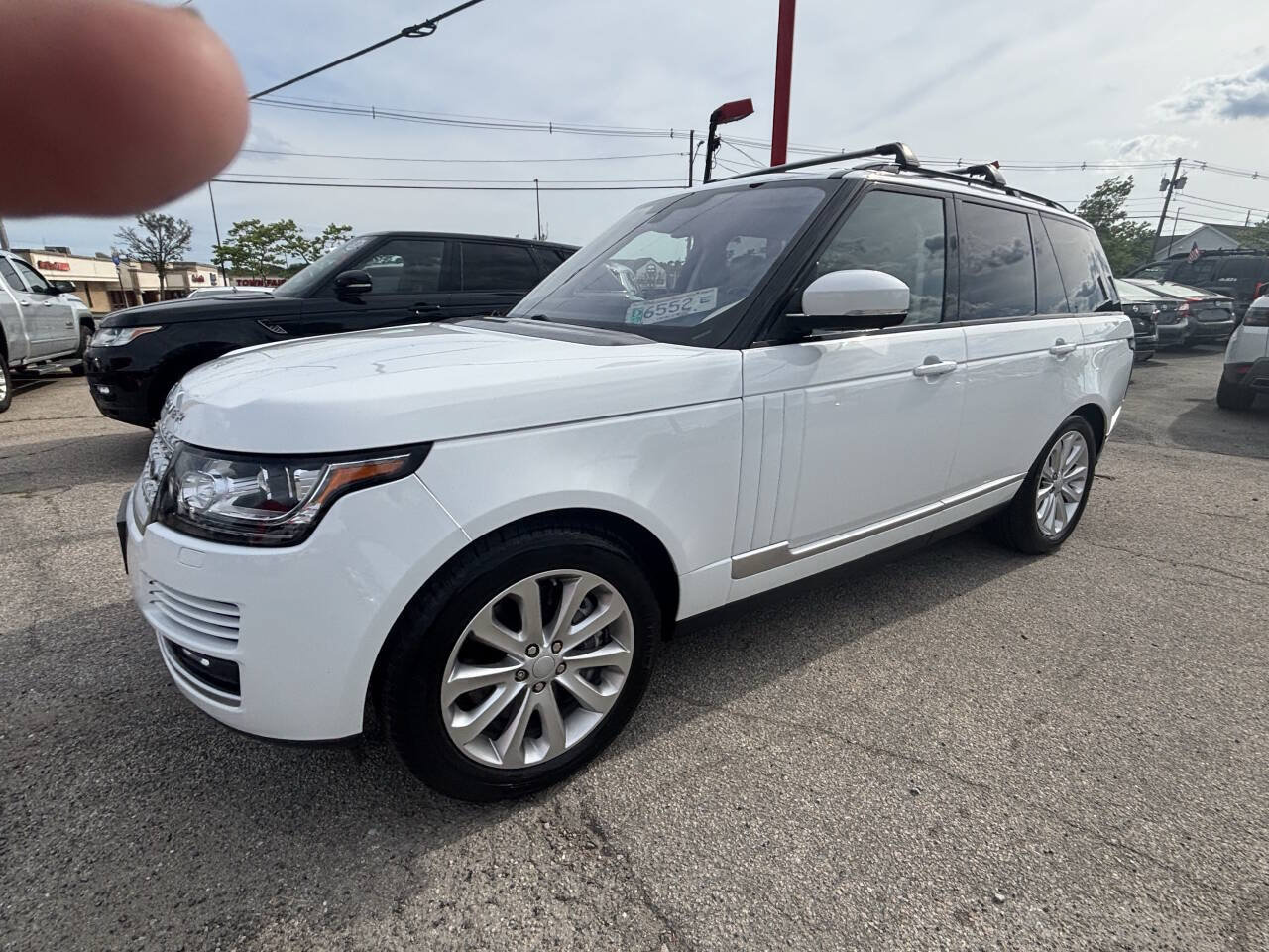 Used 2016 Land Rover Range Rover HSE AWD/4WD image 3