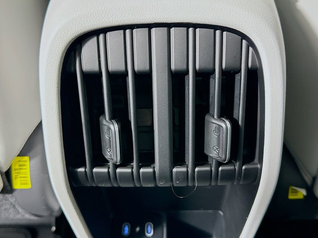 New 2026 Hyundai Kona SEL Premium image 17