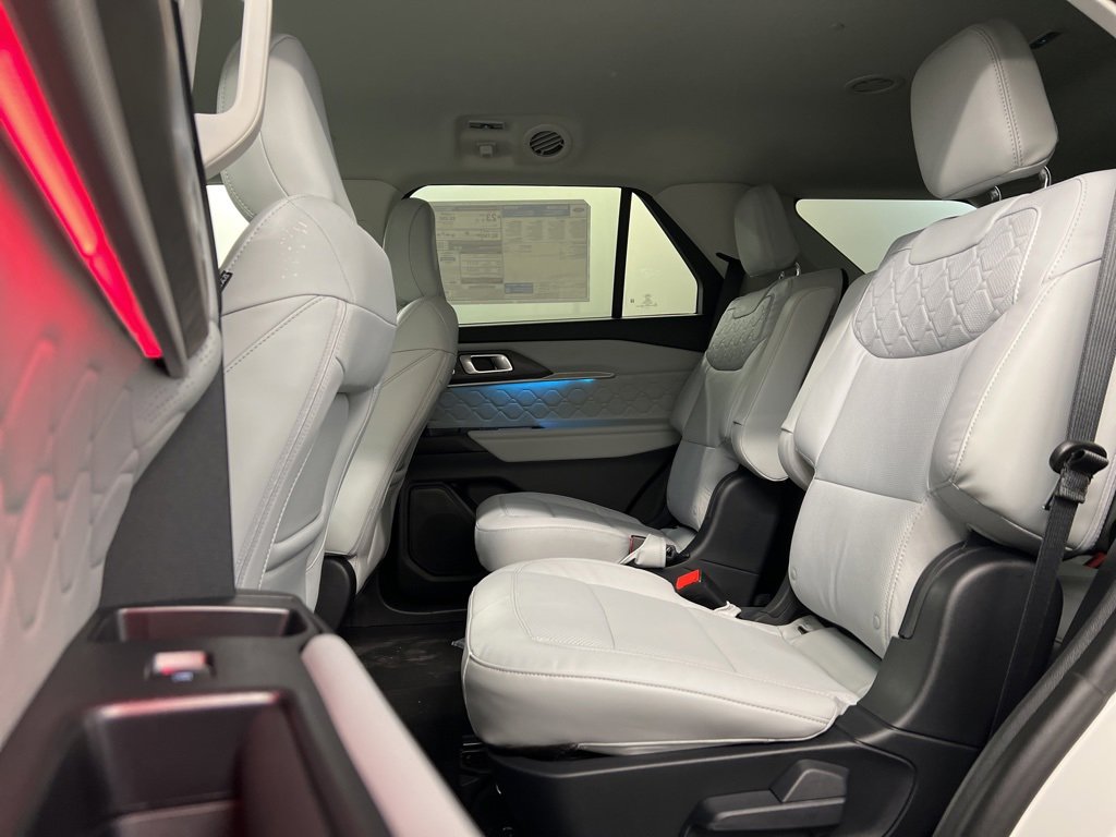 New 2026 Ford Explorer Platinum w/ LUX Leather Package image 34