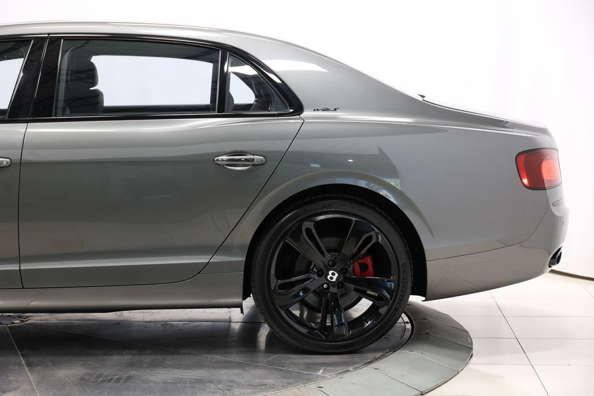 Used 2017 Bentley Flying Spur S W12 AWD/4WD image 11