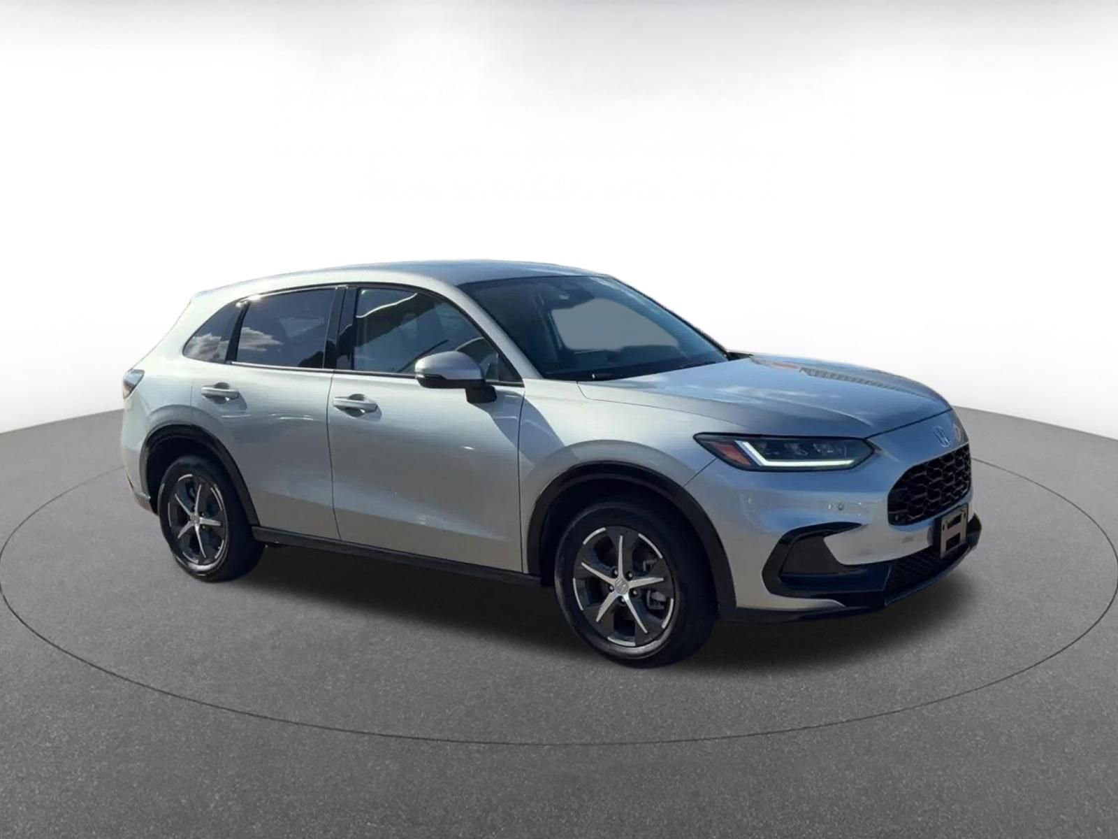 Used 2025 Honda HR-V EX-L image 2