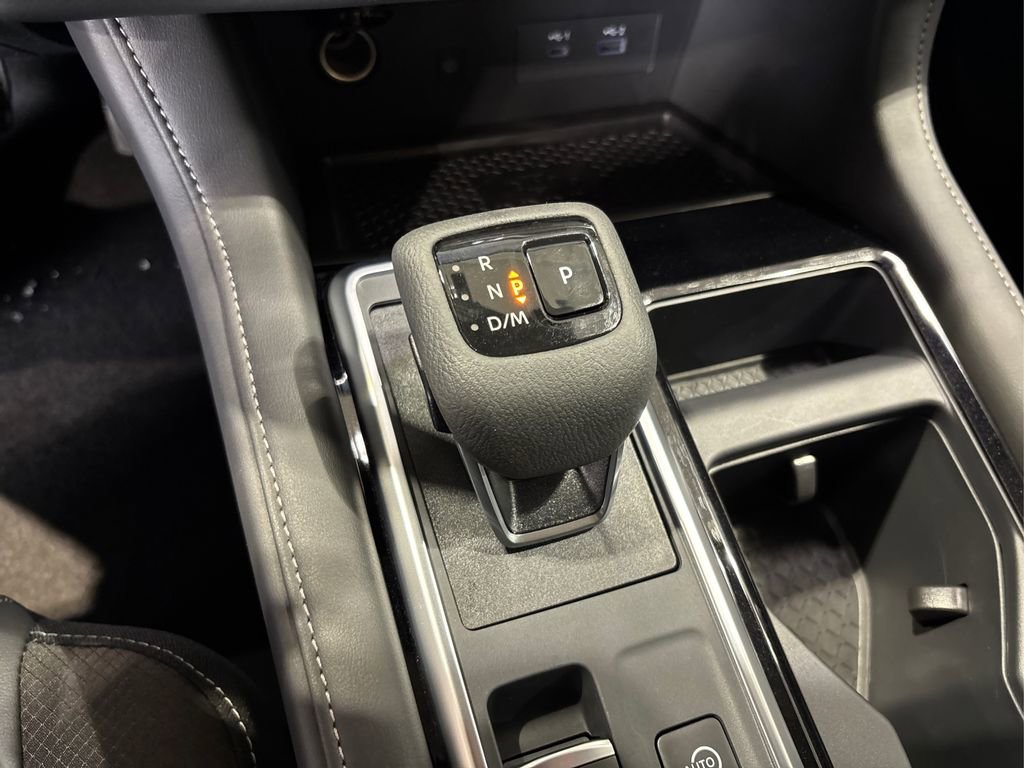 New 2025 Nissan Pathfinder SL image 32