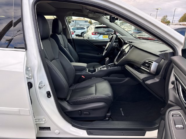 Used 2025 Subaru Outback Onyx Edition AWD/4WD image 9