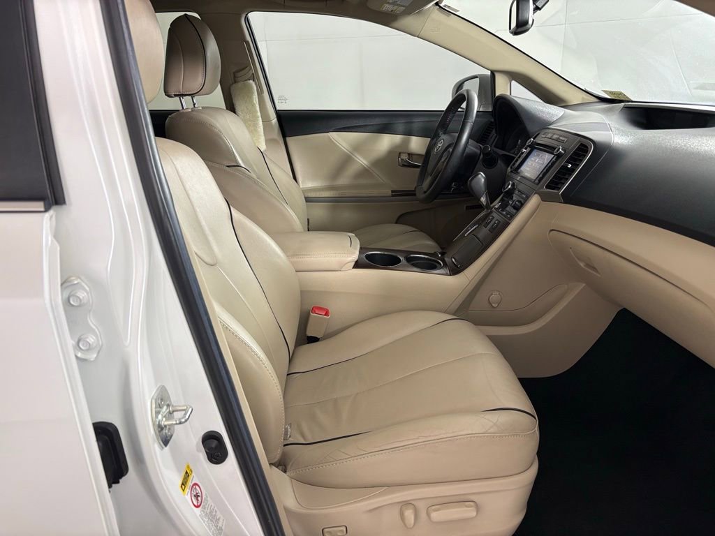 Used 2014 Toyota Venza XLE w/ XLE Premium Package AWD/4WD image 35