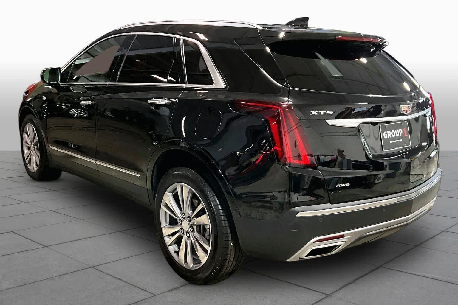 Used 2025 Cadillac XT5 Premium Luxury AWD/4WD image 12