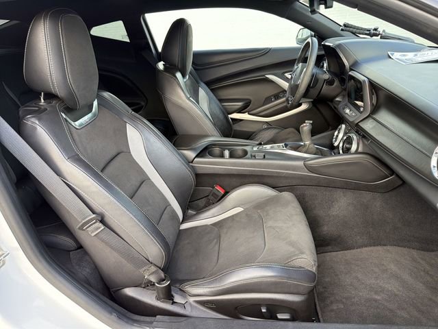 Used 2018 Chevrolet Camaro SS image 26