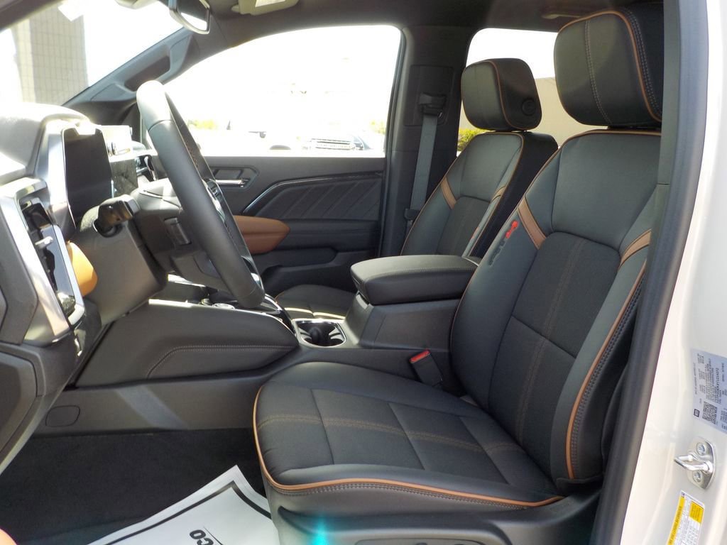 New 2026 GMC Canyon AT4 w/ Nightfall Essentials Package AWD/4WD image 14