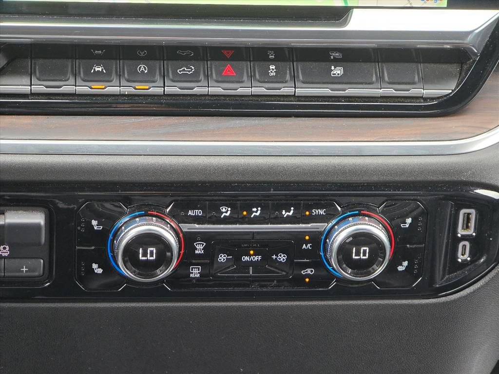 Used 2025 GMC Sierra 1500 SLT AWD/4WD image 19
