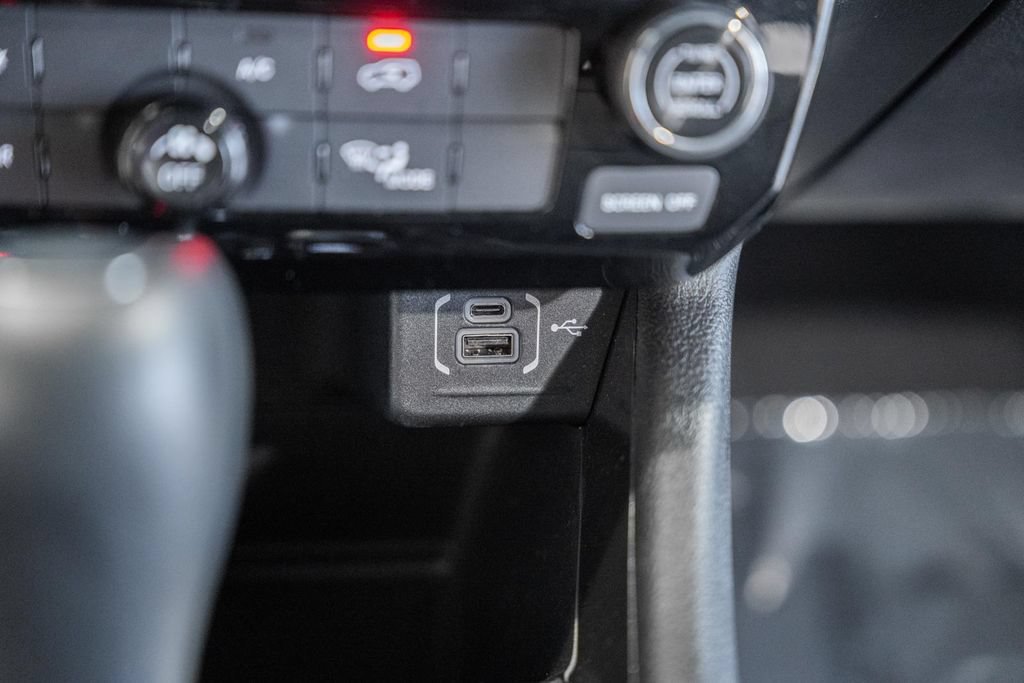 Certified 2023 Jeep Compass Latitude AWD/4WD image 23