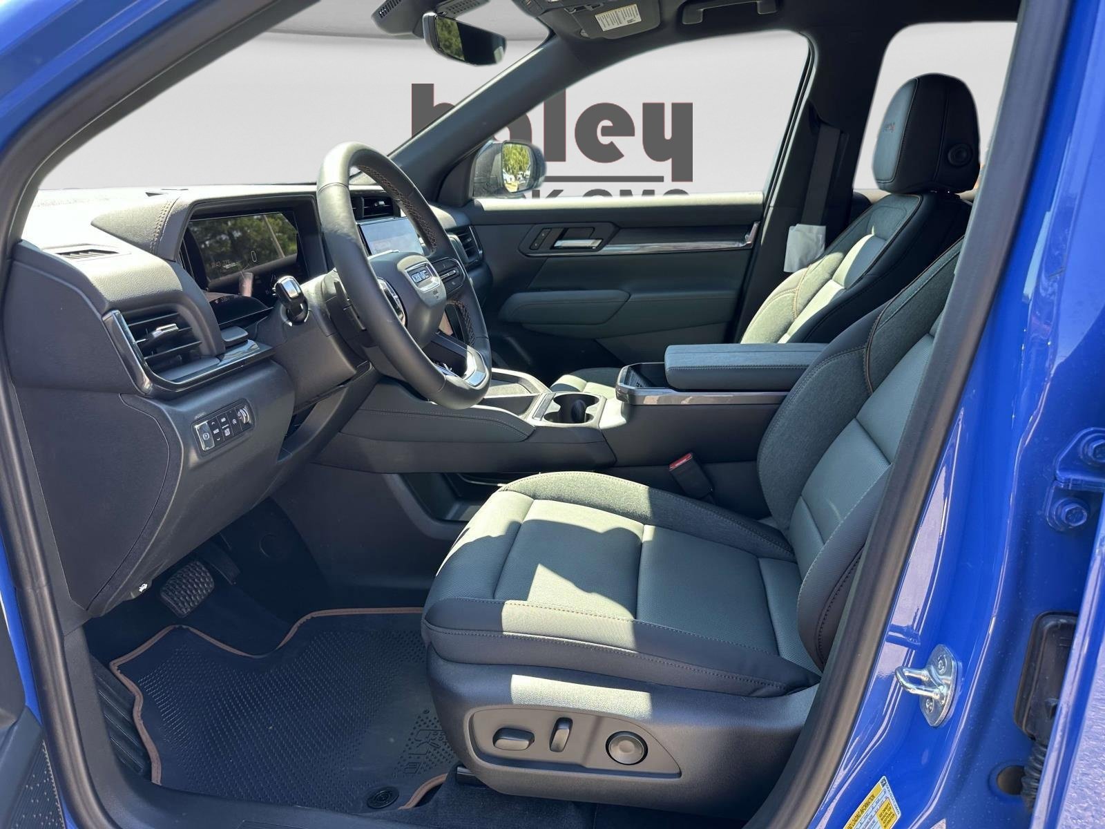 New 2026 GMC Terrain AT4 w/ Convenience Package III image 15