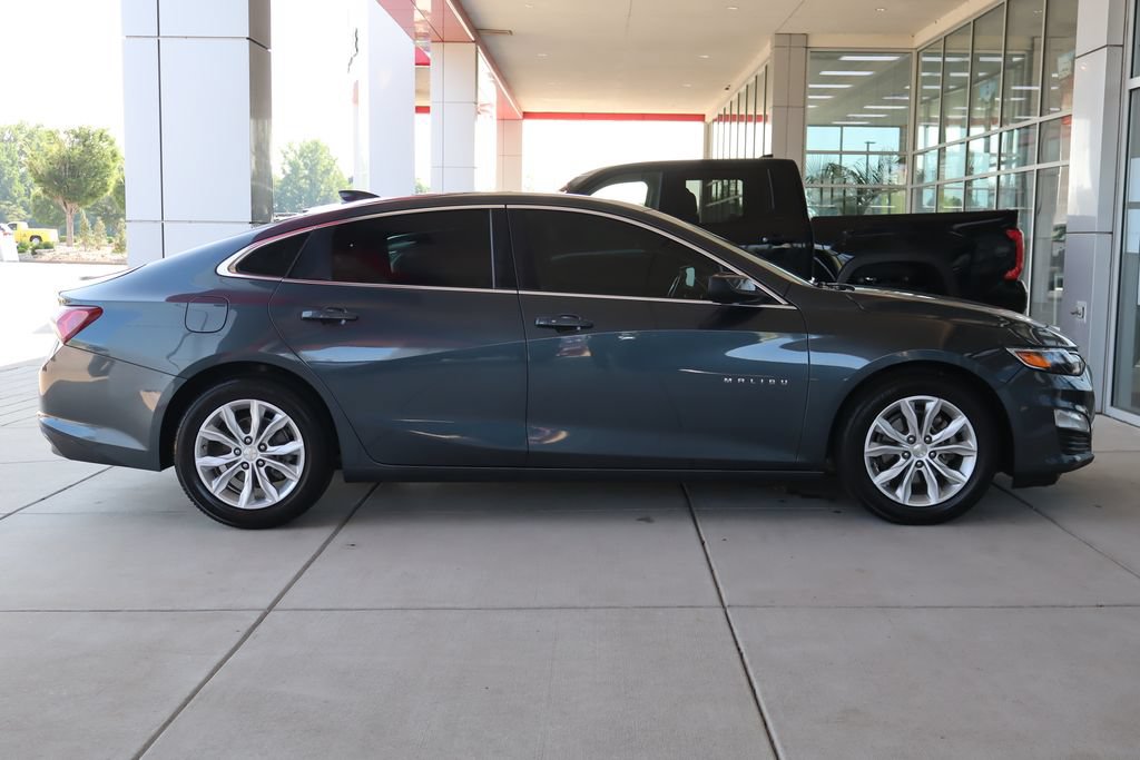 Used 2019 Chevrolet Malibu LT w/ Leather Package FWD image 10