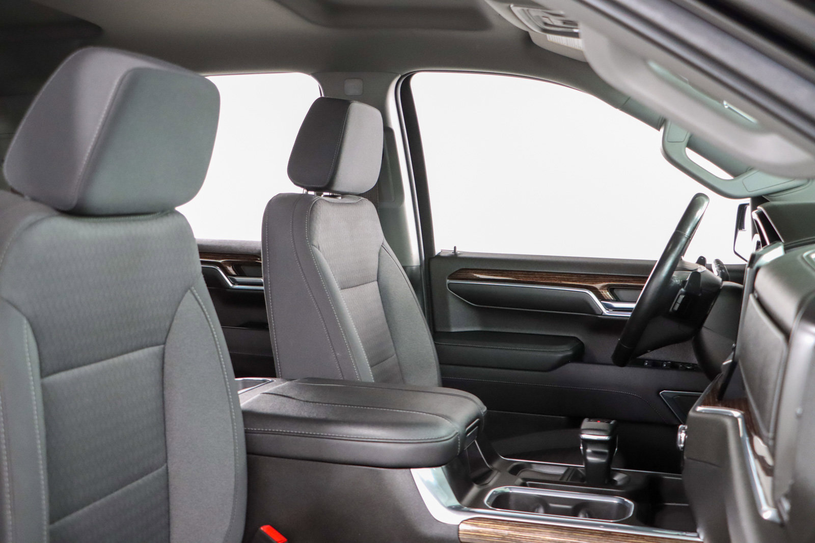 Used 2023 GMC Sierra 1500 Elevation w/ Preferred Package image 30