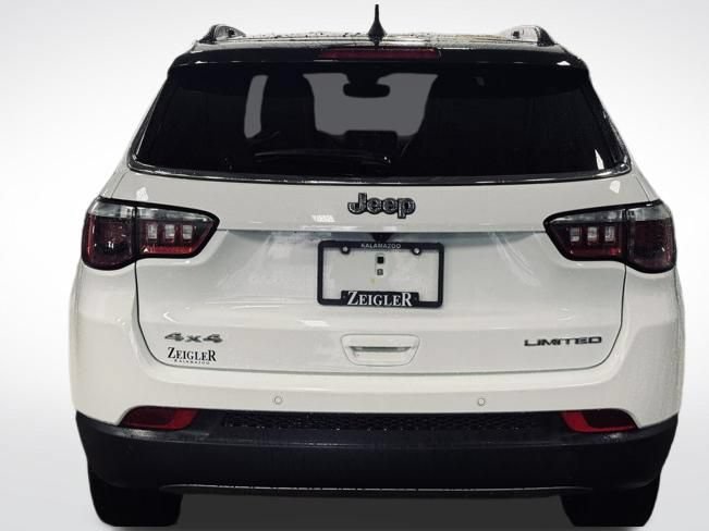 Used 2024 Jeep Compass Limited AWD/4WD image 8