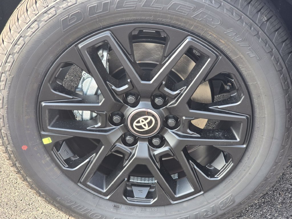 New 2026 Toyota Tundra Limited AWD/4WD image 11