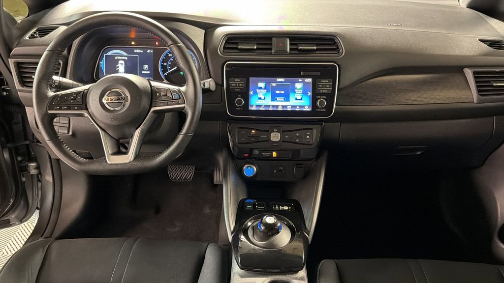 Used 2018 Nissan Leaf SV w/ SV Technology Package image 14