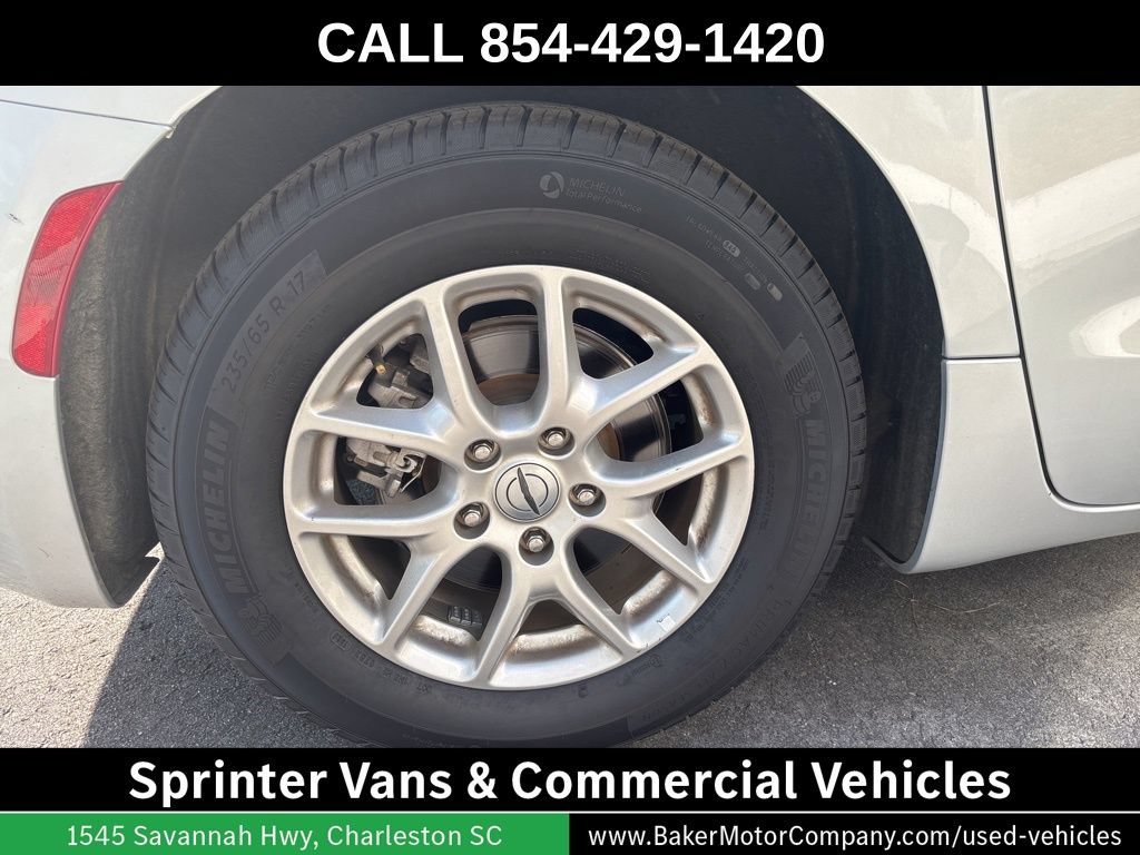 Used 2024 Chrysler Voyager LX FWD image 12