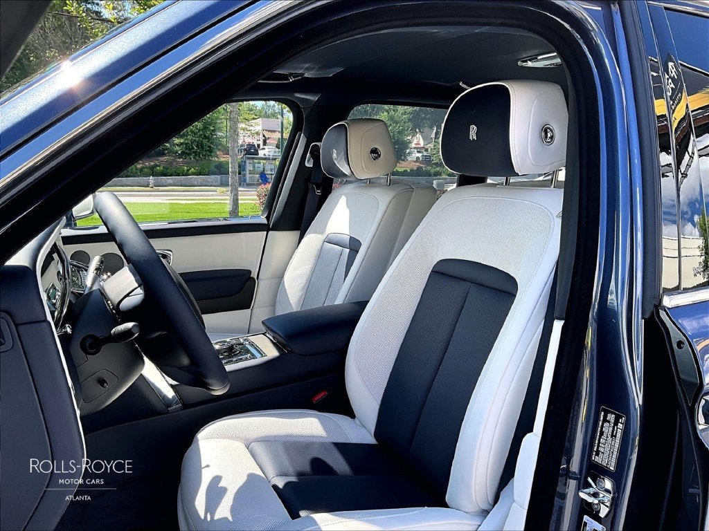 New 2027 Rolls-Royce Cullinan AWD/4WD image 9