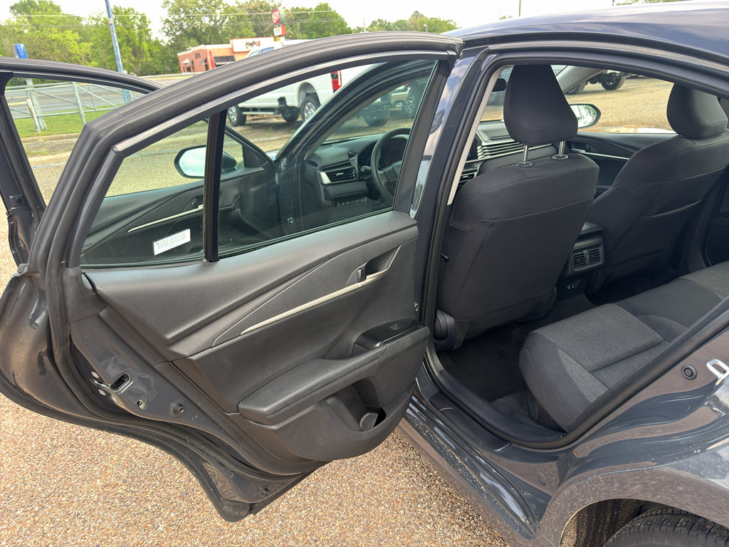 Used 2025 Toyota Camry LE FWD image 19
