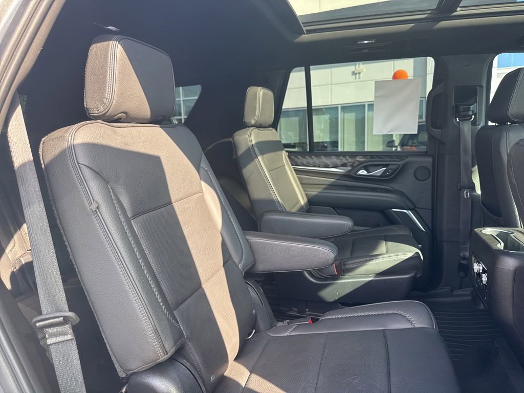 Used 2021 GMC Yukon Denali w/ Denali Premium Package AWD/4WD image 24