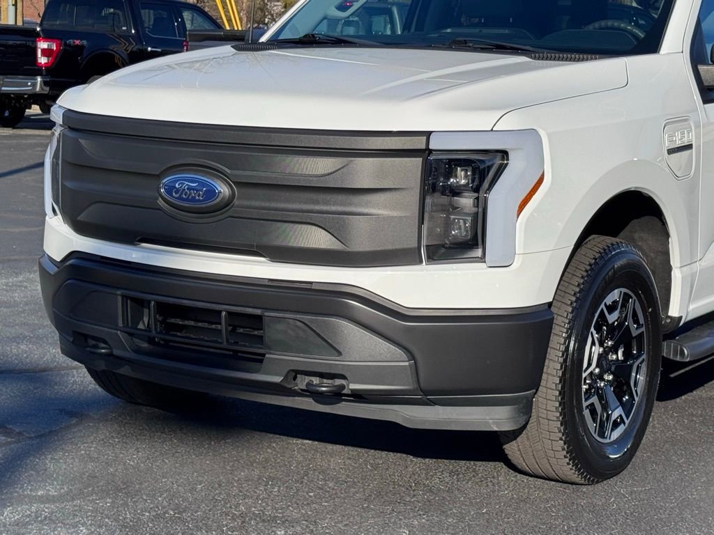 Used 2023 Ford F150 Lightning Pro AWD/4WD image 35