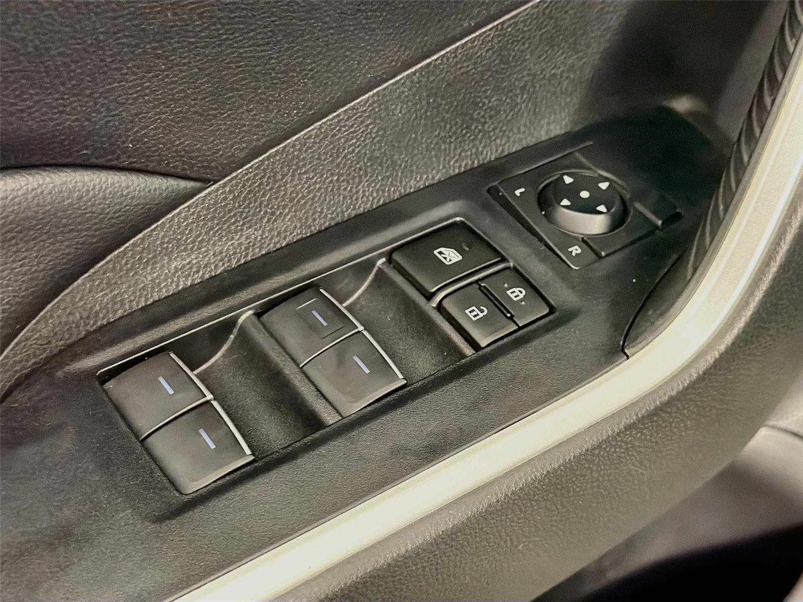Used 2023 Toyota RAV4 XLE FWD image 20
