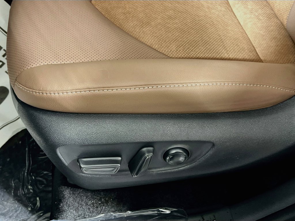 New 2026 Toyota Grand Highlander AWD Hybrid image 15