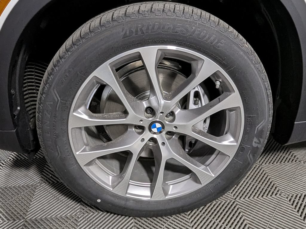 New 2026 BMW X5 xDrive40i AWD/4WD image 8