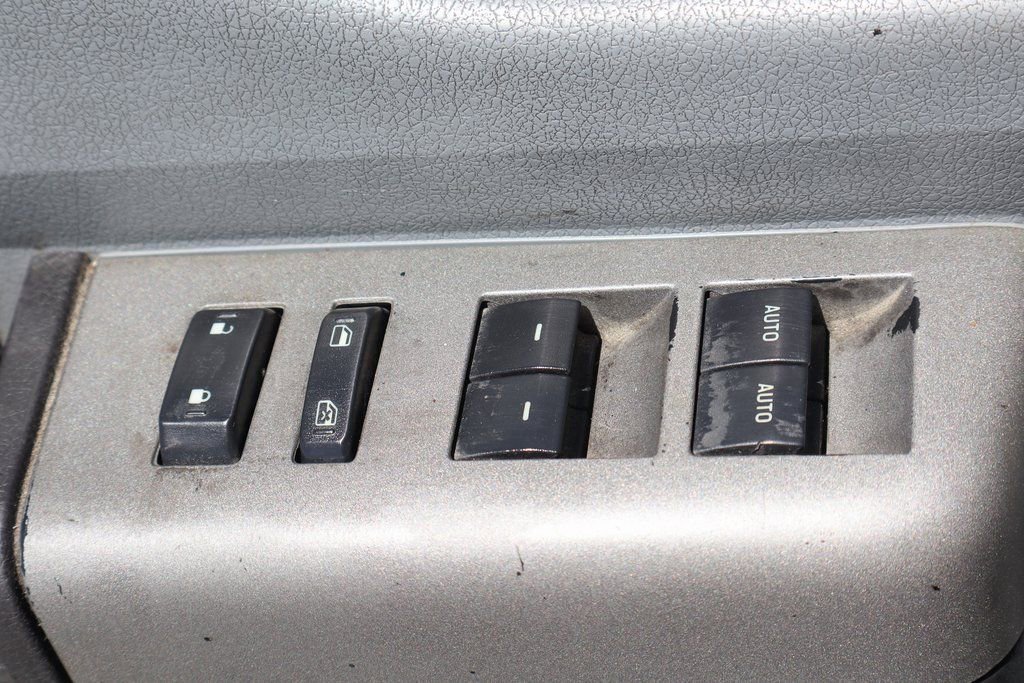 Used 2016 Ford F650 2WD Crew Cab Super Duty image 15