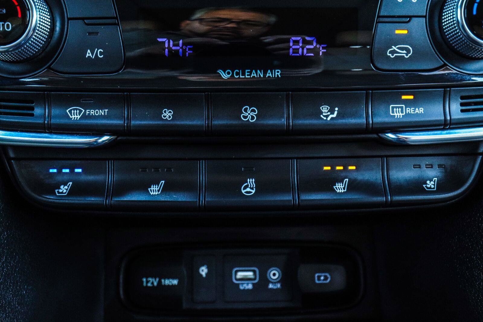 Used 2019 Hyundai Santa Fe AWD image 11