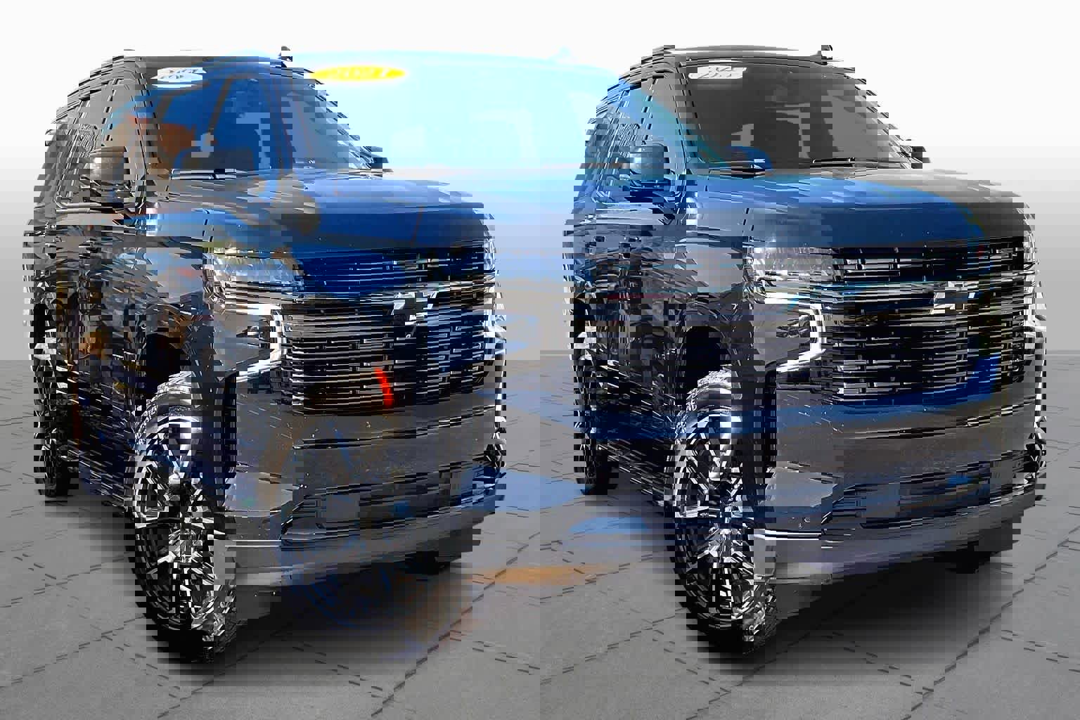 Used 2021 Chevrolet Tahoe RST w/ Luxury Package image 2