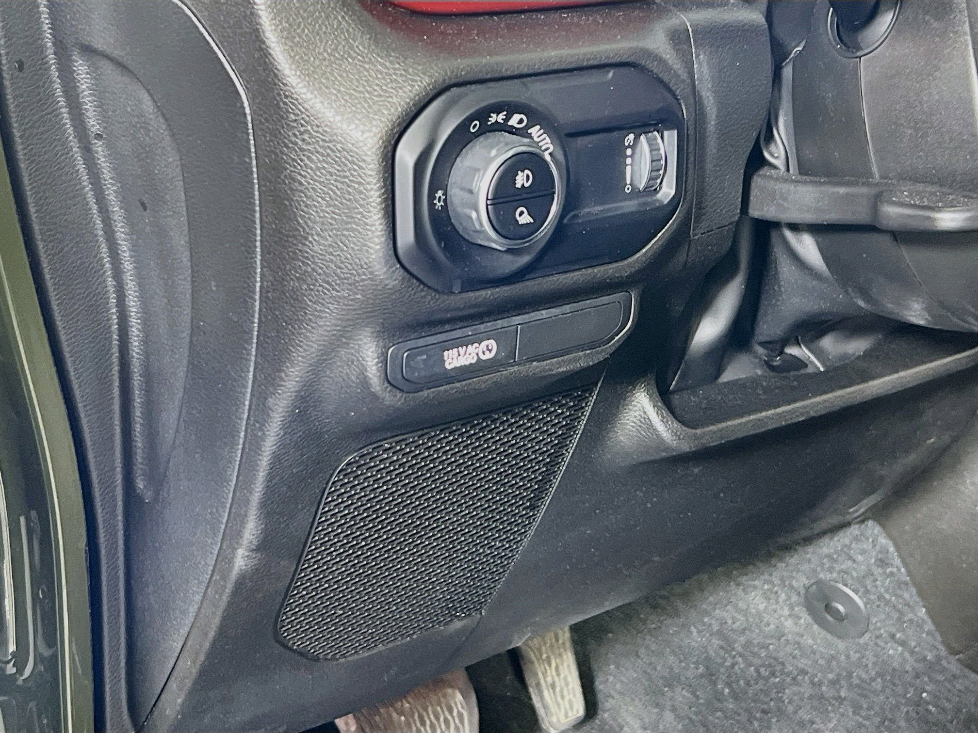 Used 2023 Jeep Gladiator Rubicon w/ LED Lighting Group AWD/4WD image 10