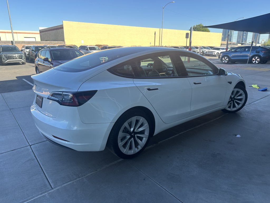 Used 2022 Tesla Model 3 RWD image 3