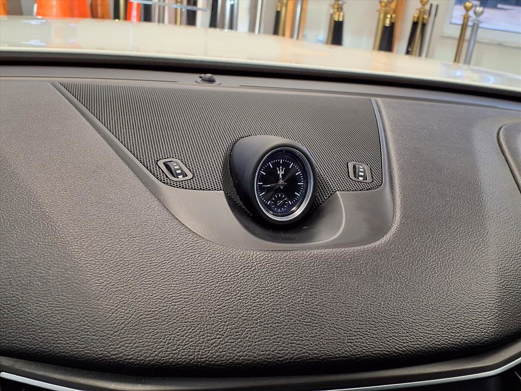 Used 2023 Maserati Levante Modena image 33